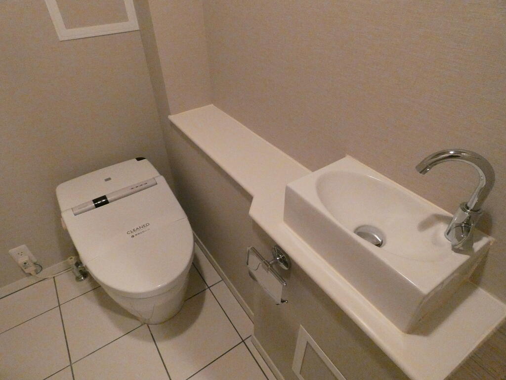 トイレ　トイレ