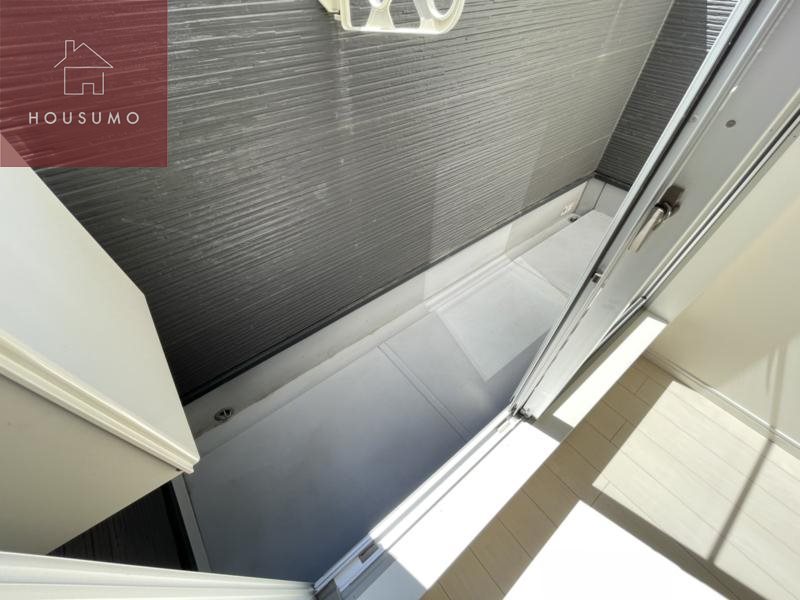 バルコニー　お洗濯にも便利なバルコニー付き