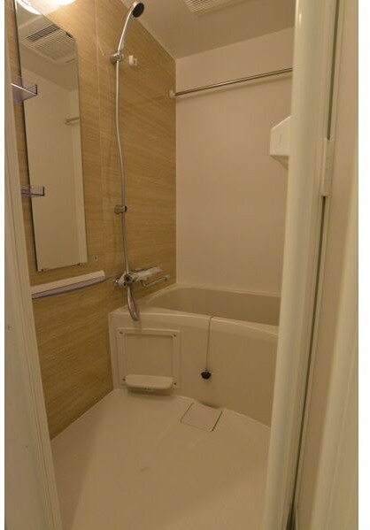 バス・シャワールーム　雨の日にも安心の浴室乾燥機付き♪