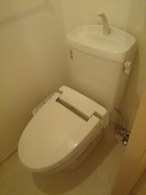 トイレ　シャワー付きトイレ