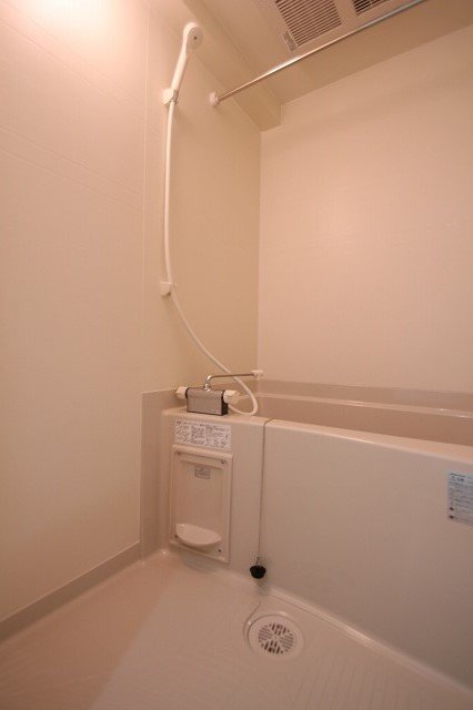 バス・シャワールーム　同物件別号室の写真です。