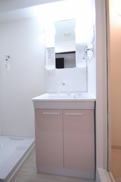 洗面設備　同物件別号室の写真です。