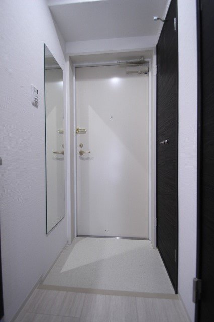 玄関　同物件別号室の写真です。