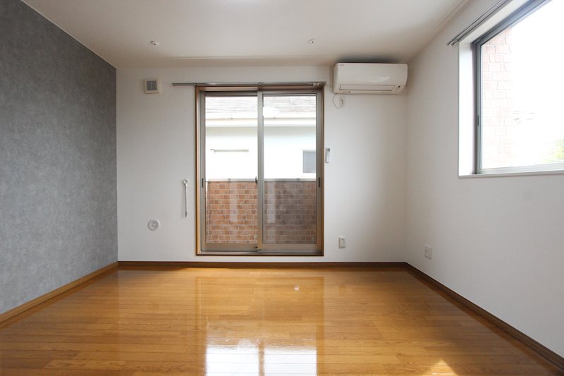 居室・リビング　オシャレクロスのあるお部屋にリフォームしました★