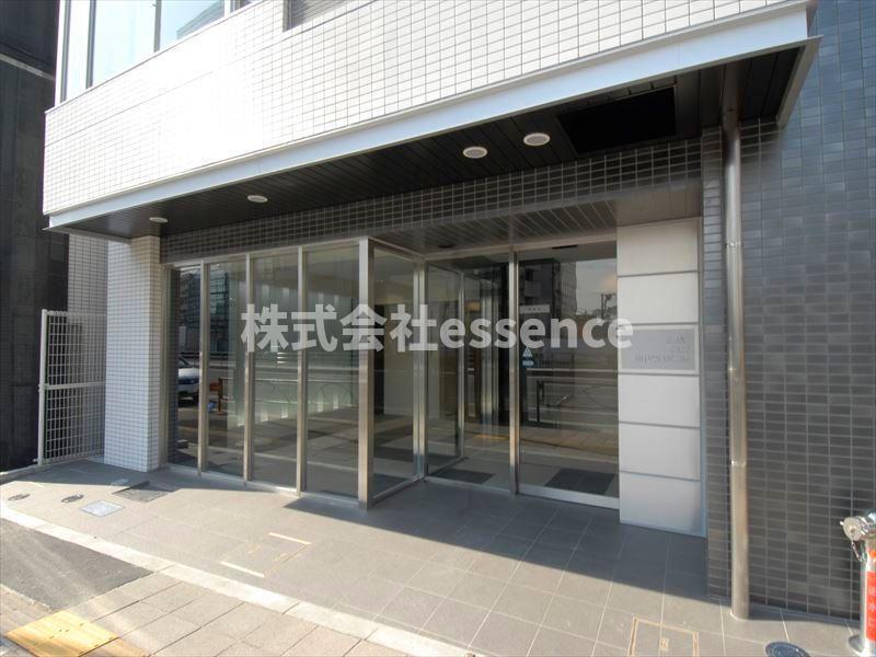 エントランス　弊社ではオンライン対応・現地対応可能です♪