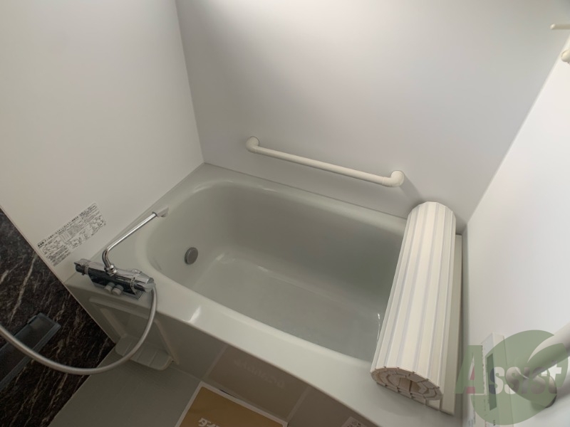 バス・シャワールーム　お風呂になります。日々の疲れを癒して下さい。