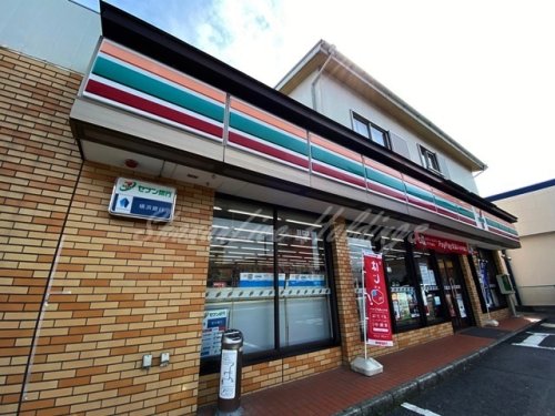 コンビニ　セブンイレブン 藤沢村岡東店（コンビニ）まで407m