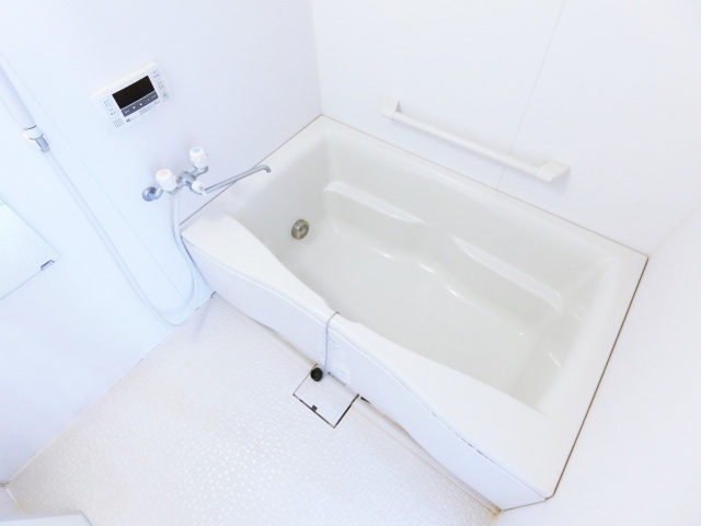 バス・シャワールーム　追い焚き浴室乾燥機付き