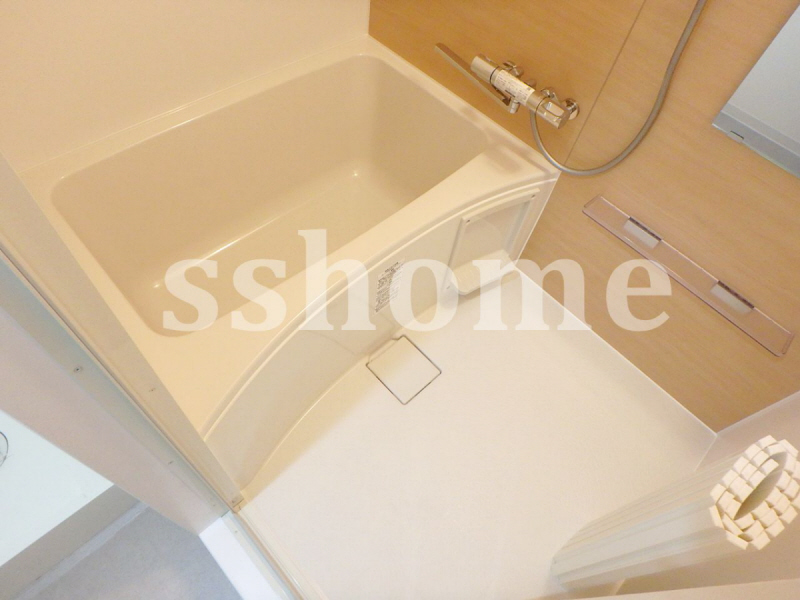 バス・シャワールーム　トイレ別で広く使えます☆