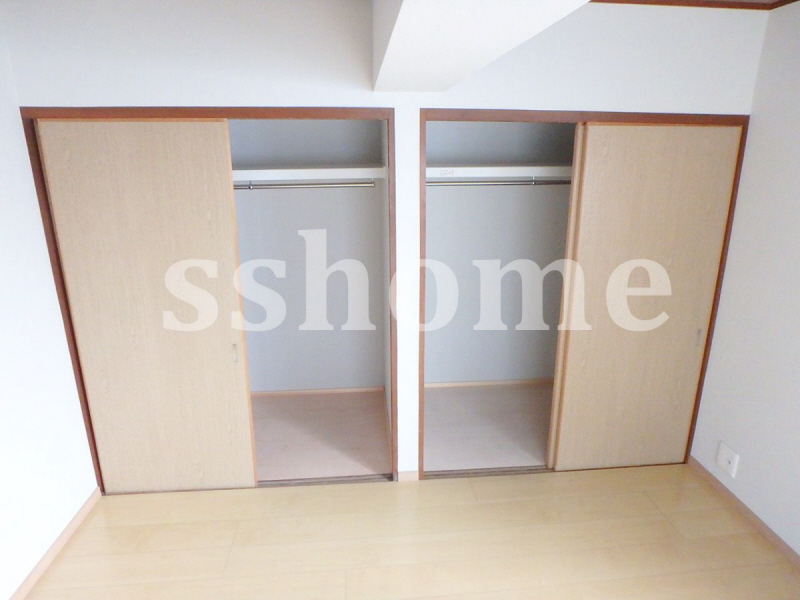 収納　壁一面の押入☆