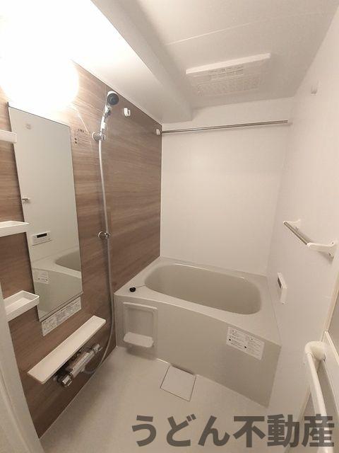 バス・シャワールーム　うどん県のお部屋探しはうどん不動産へ うどんちゃんとLINE