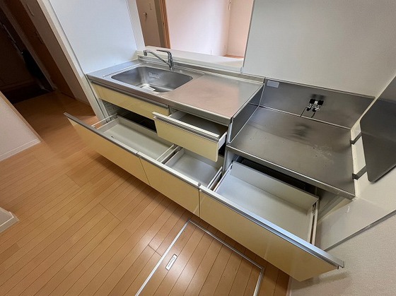 キッチン　※別部屋の写真です