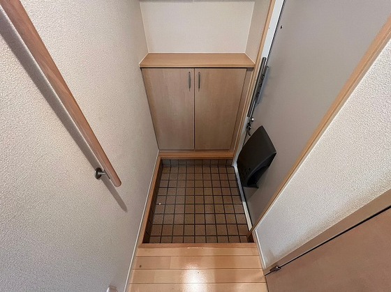 玄関　※別部屋の写真です