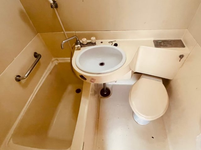 バス・シャワールーム　※写真は別部屋です