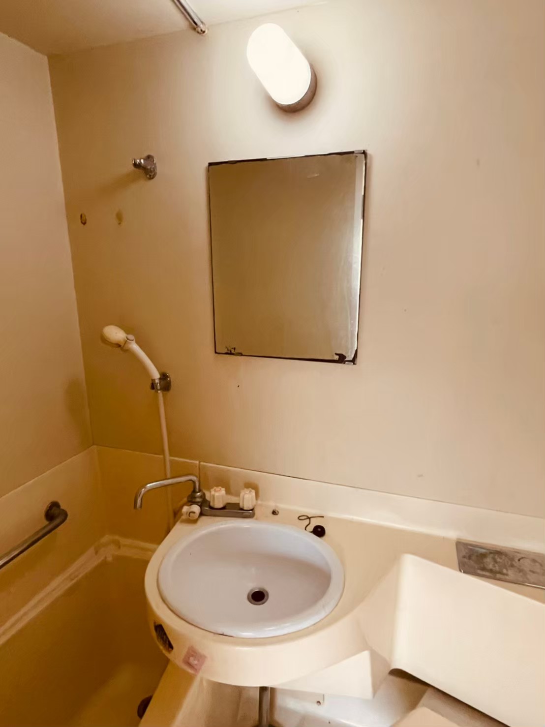 洗面設備　※写真は別部屋です