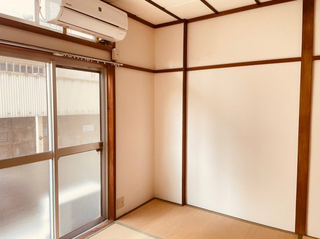 居室・リビング　※写真は別部屋です