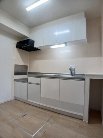 キッチン　コンパクトなキッチンで掃除もラクラク