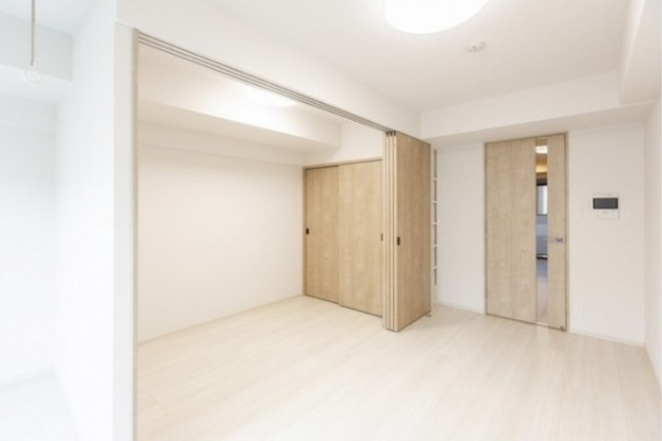 居室・リビング　☆明るい洋室☆