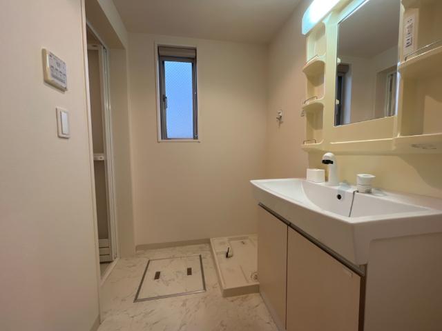 洗面設備　洗髪洗面化粧台