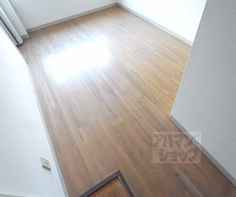 その他部屋・スペース　洋室の地面