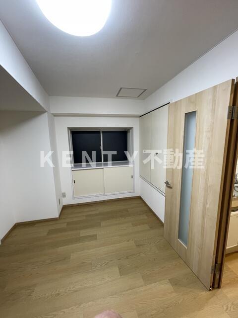 その他部屋・スペース　広くて明るい寝室