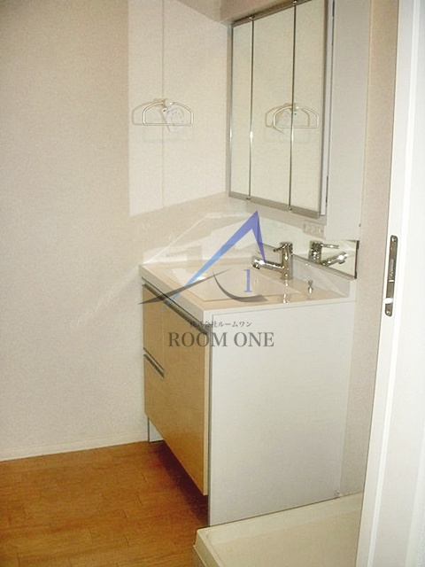 洗面設備　独立洗面台です。