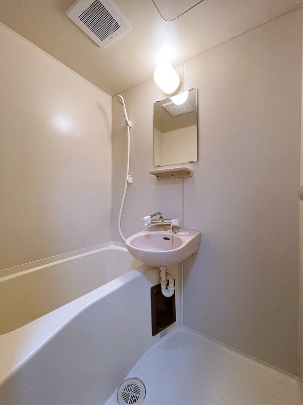 バス・シャワールーム　別部屋同間取