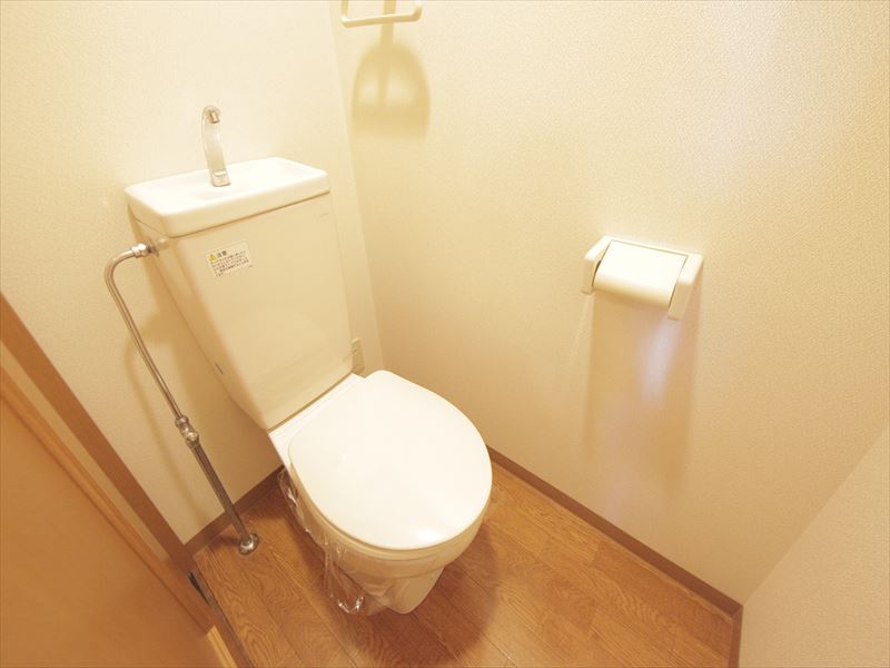 トイレ　温水洗浄便座取り付け可能