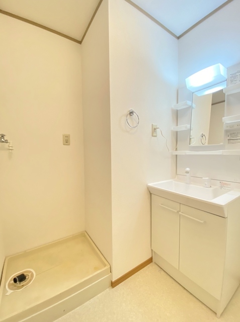 洗面設備　脱衣所はゆとりのある広さ