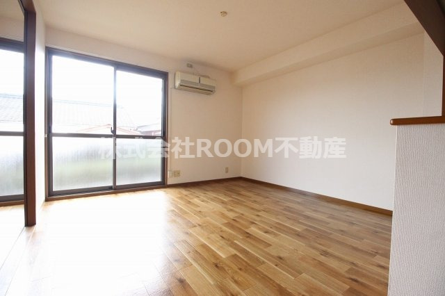 居室・リビング　ゆったりとした居間です