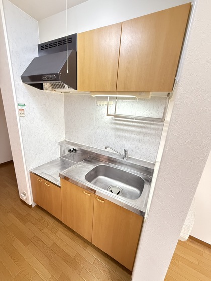 キッチン　※別部屋の写真です