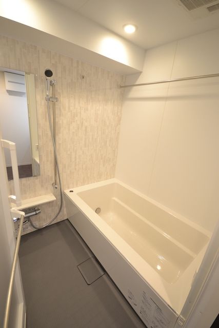 バス・シャワールーム　別部屋同間取り