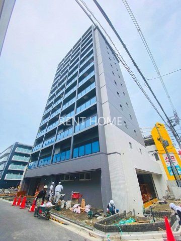 建物外観　RC造の13階建てです。