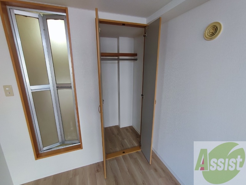 収納　寝室の収納です。部屋がすっきり片付きます。