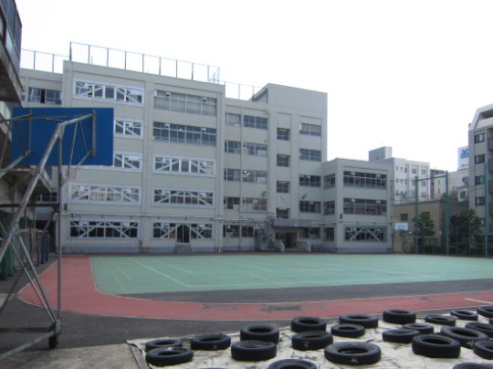 中学校　墨田区立錦糸中学（中学校）まで245m