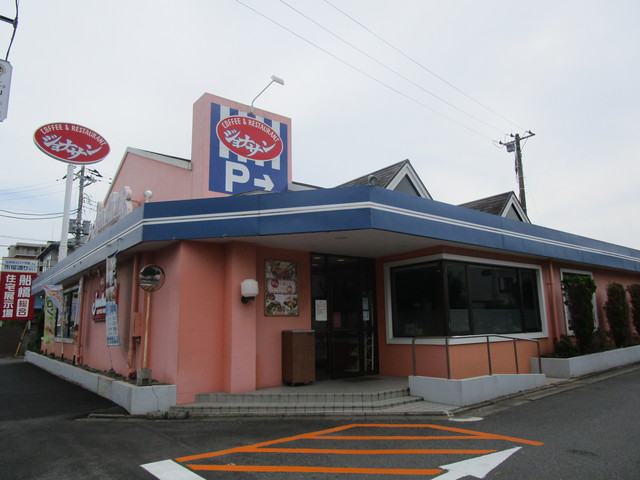 飲食店　ジョナサン谷津店（飲食店）まで104m