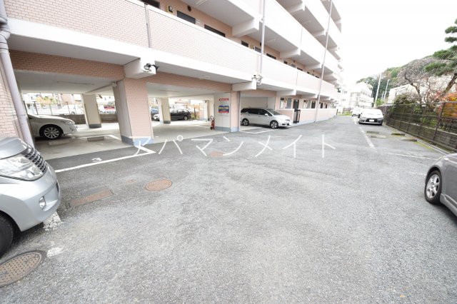 駐車場　駐車スペースもあります