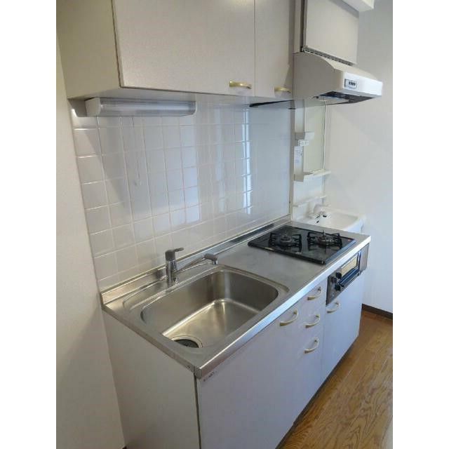 キッチン　写真は同マンションの別のお部屋の場合があります