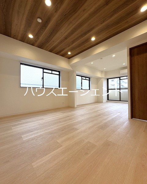 居室・リビング　広々使えるLDK。※別部屋参考写真