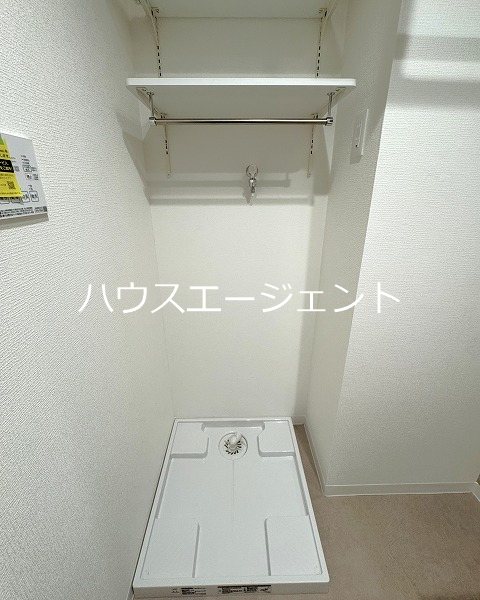 その他　洗濯機置き場は室内にございます。※参考画像