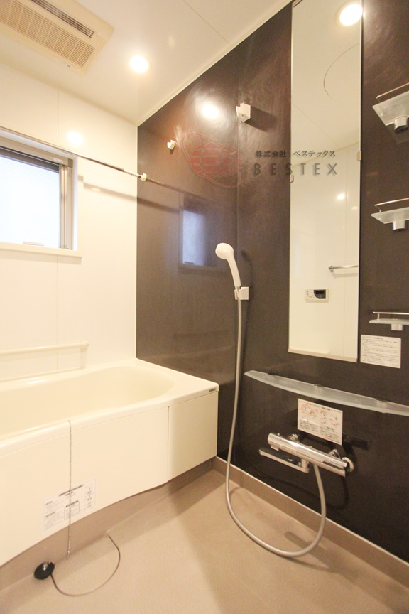 バス・シャワールーム　※同建物内・別部屋の参考写真です。