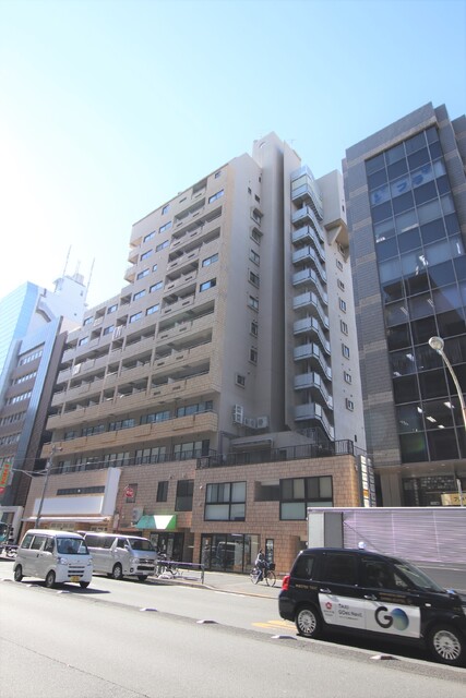 建物外観　明治通り沿いの物件です☆