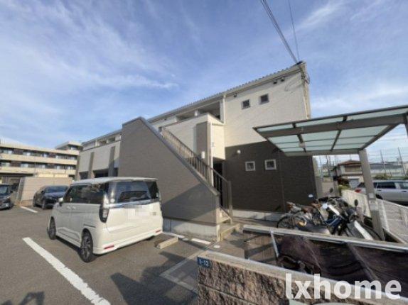 エントランス　落ち着いたエントランスです