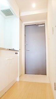 玄関　お問合せは(株)タウンハウジング赤坂店へ【03-5563-…