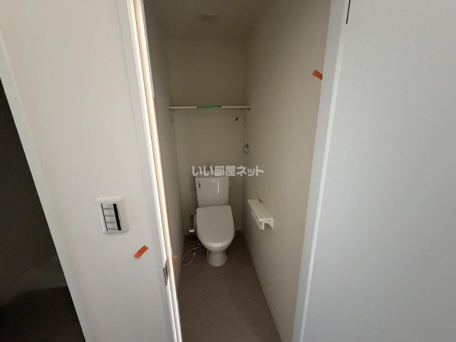 INOVE寝屋川大利元町のトイレ写真