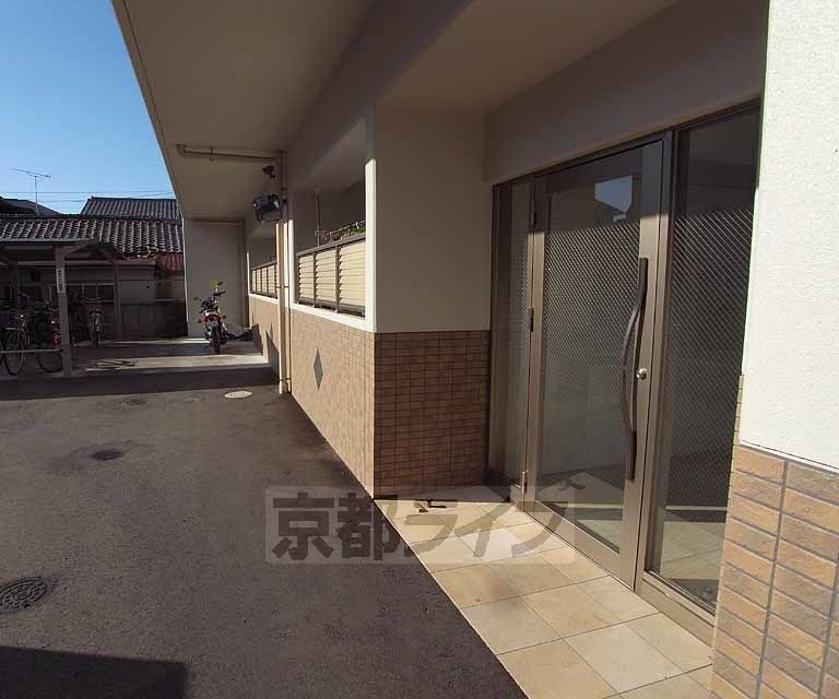 エントランス　駐輪場から近い入り口です