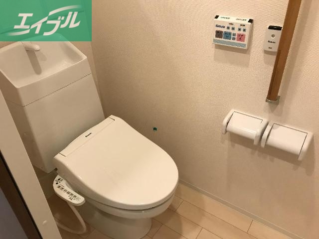 トイレ　シャワー付トイレ