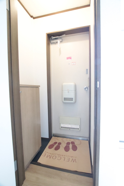 玄関　下駄箱付きの玄関です！