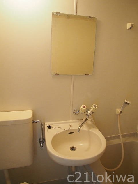 洗面設備　※同建物別部屋写真です