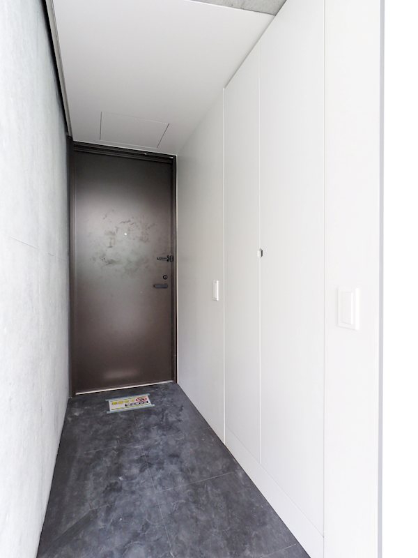 玄関　※他部屋、参考写真※